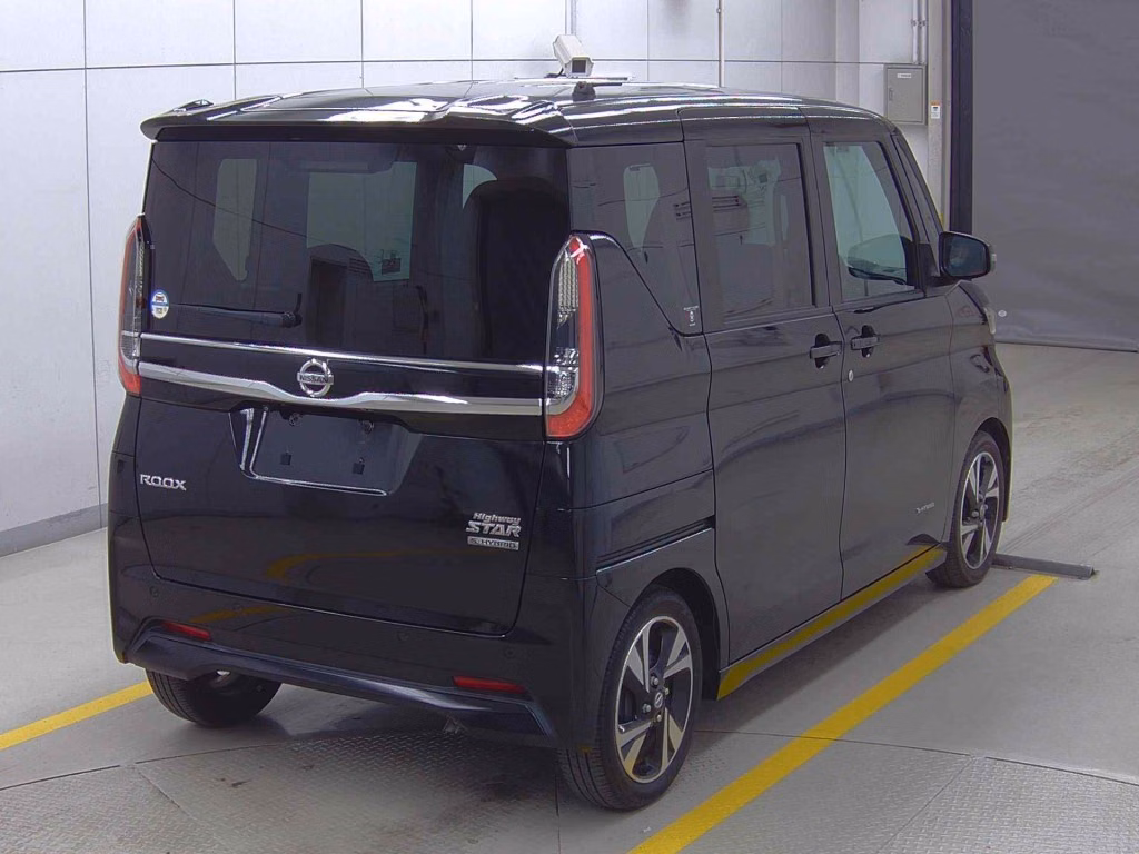 NISSAN ROOX
