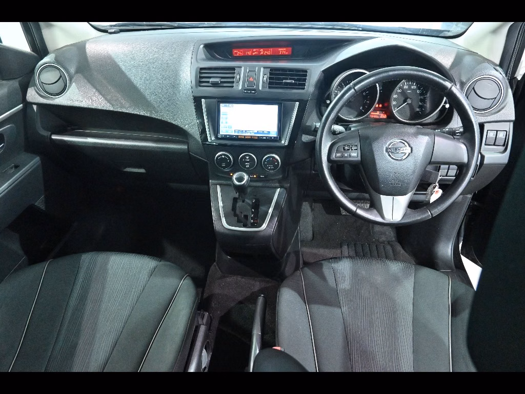 NISSAN LAFESTA