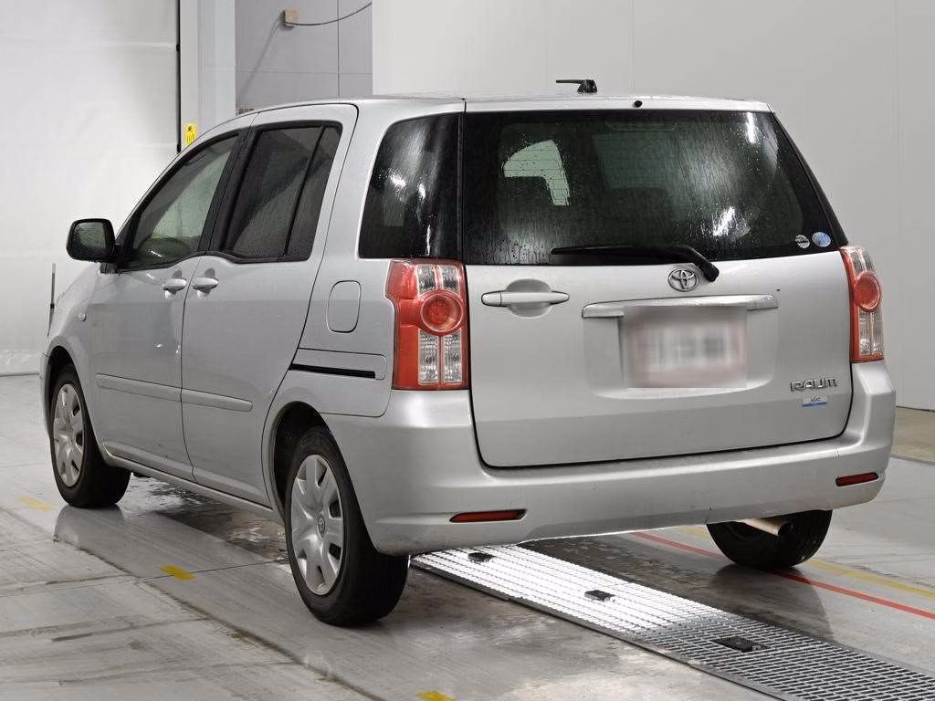 TOYOTA RAUM