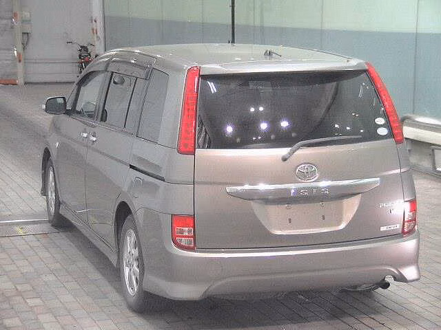 TOYOTA ISIS