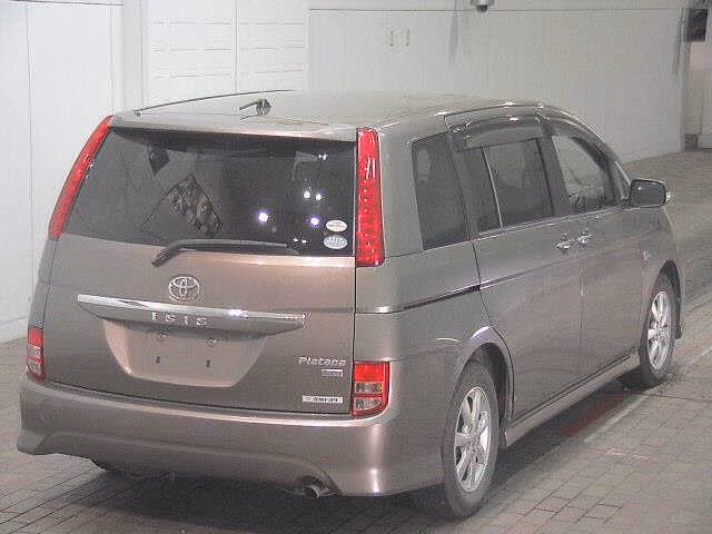 TOYOTA ISIS