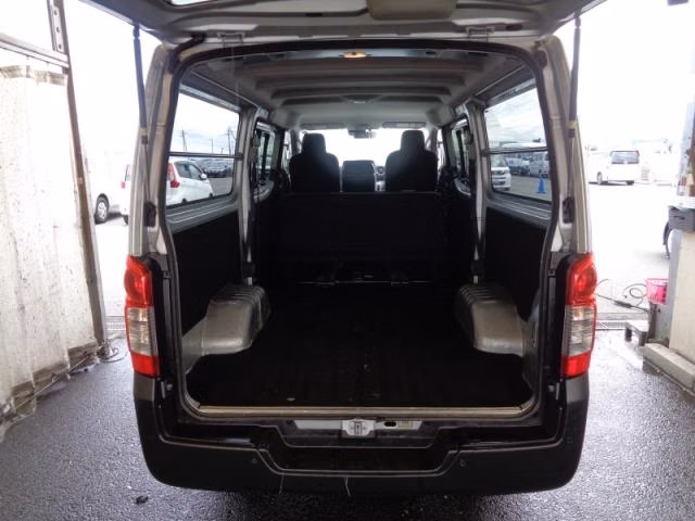 NISSAN CARAVAN