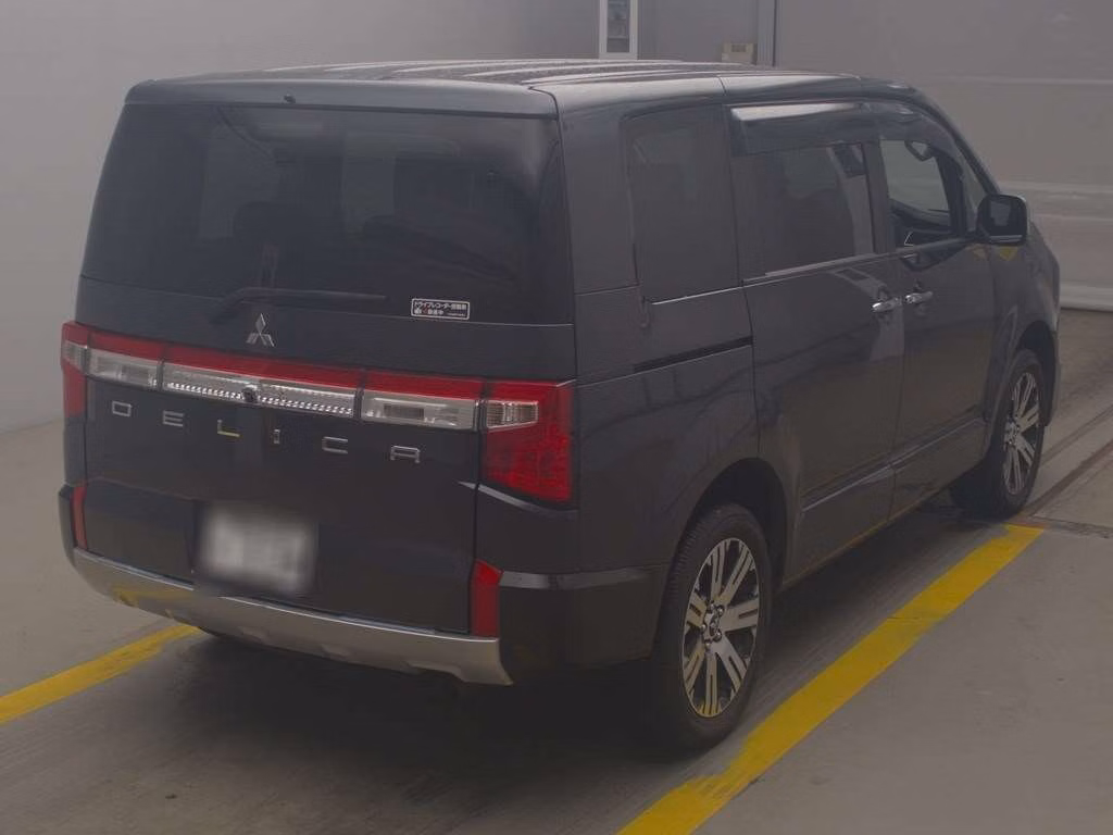 MITSUBISHI DELICA D:5