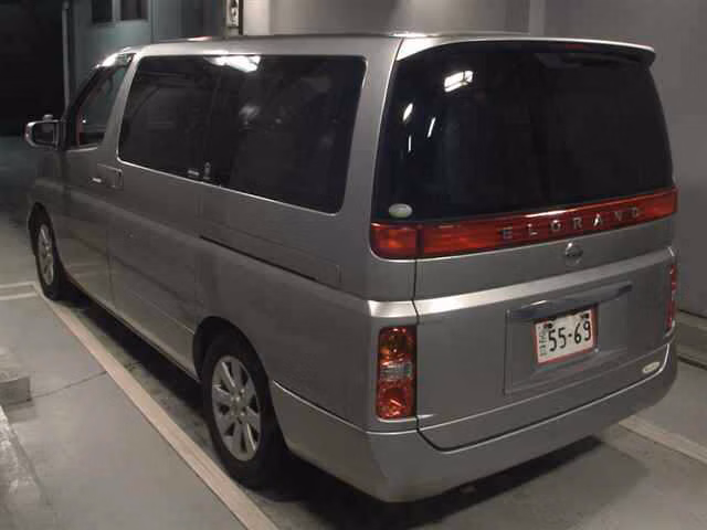 NISSAN ELGRAND