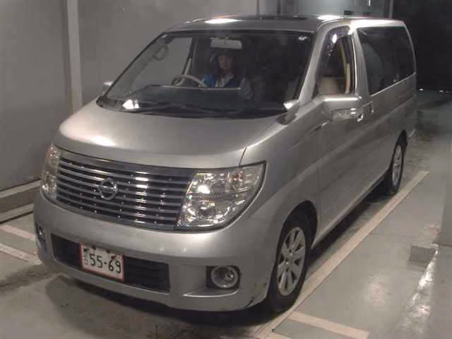 NISSAN ELGRAND