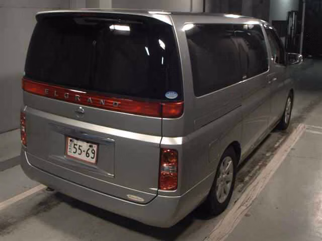 NISSAN ELGRAND