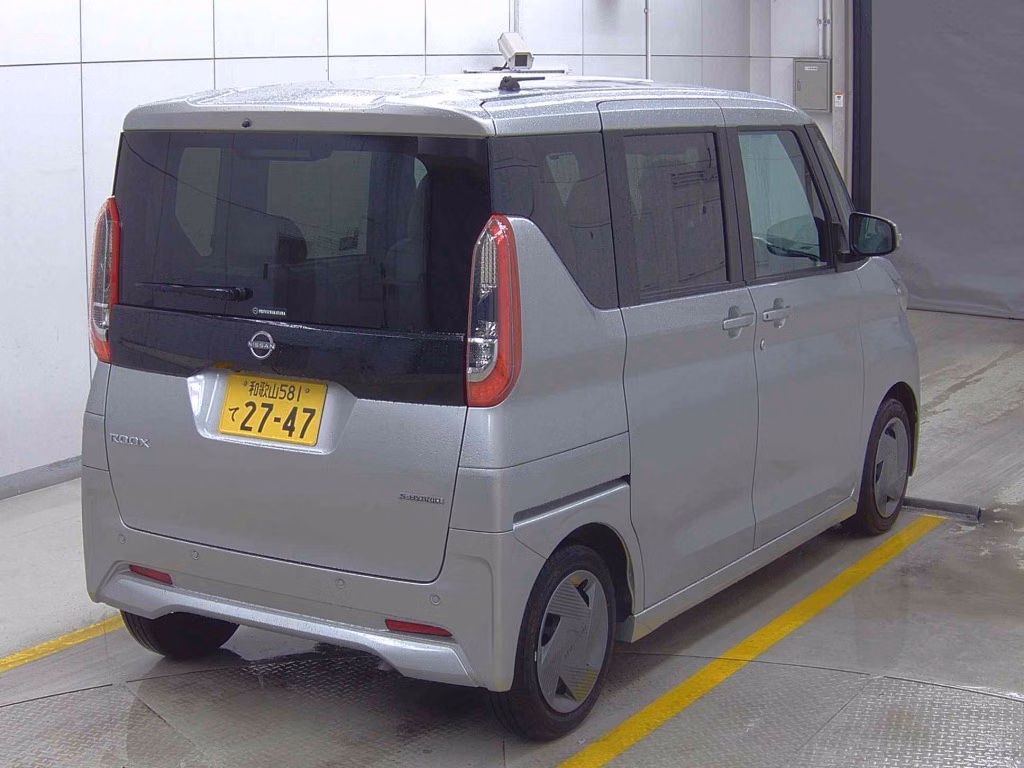 NISSAN ROOX