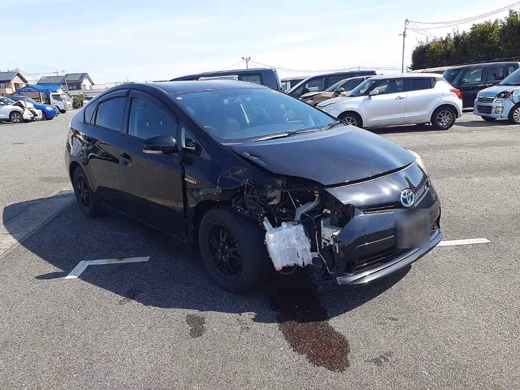 TOYOTA PRIUS