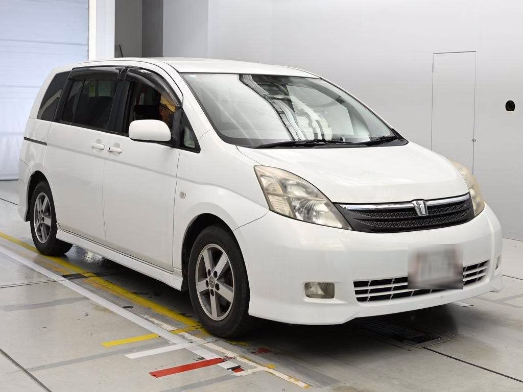 TOYOTA ISIS