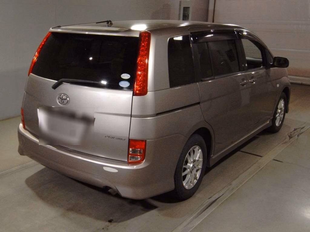 TOYOTA ISIS
