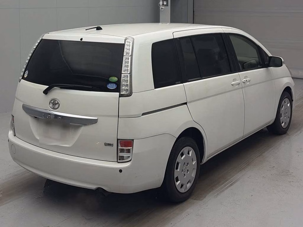 TOYOTA ISIS