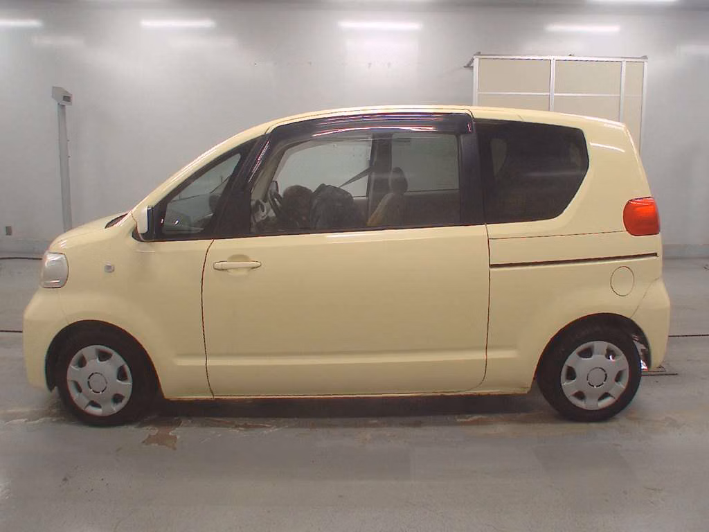 TOYOTA PORTE