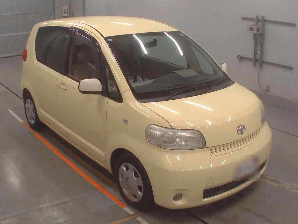 TOYOTA PORTE