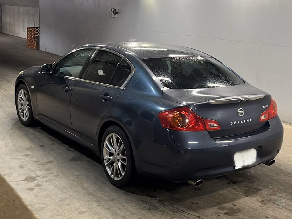 NISSAN SKYLINE