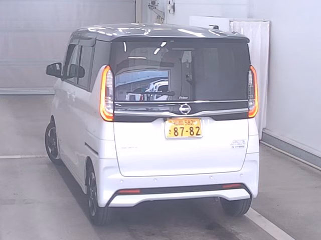NISSAN ROOX