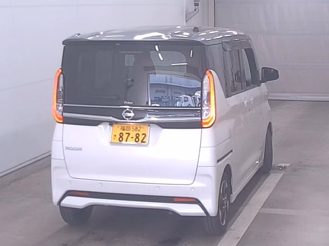 NISSAN ROOX