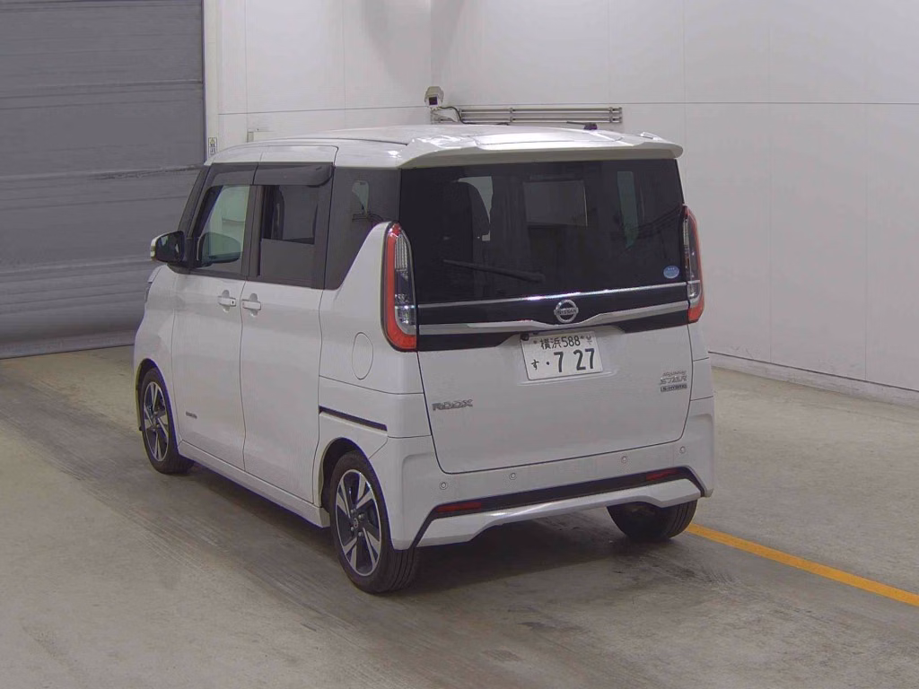 NISSAN ROOX