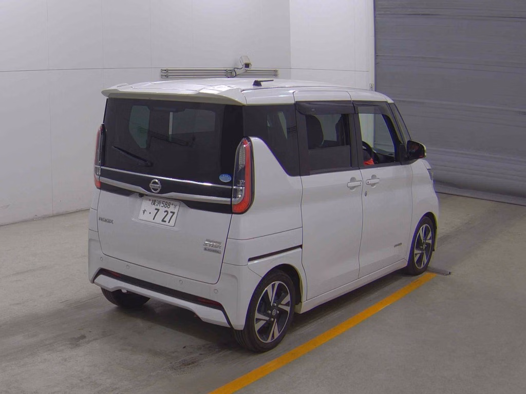 NISSAN ROOX