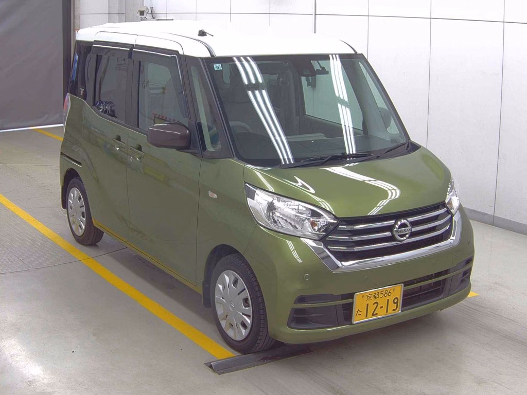 NISSAN DAYZ ROOX