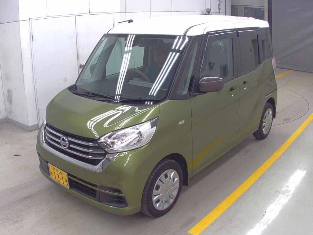 NISSAN DAYZ ROOX