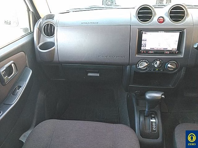 MITSUBISHI PAJERO MINI