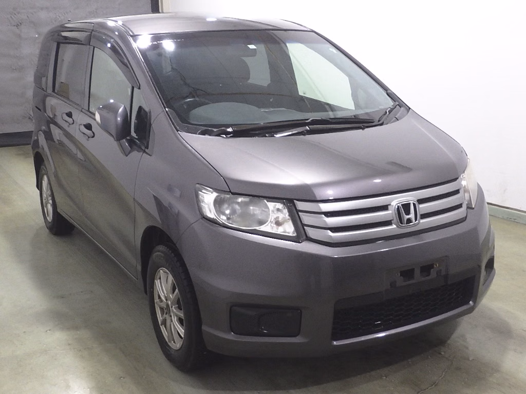HONDA FREED SPIKE