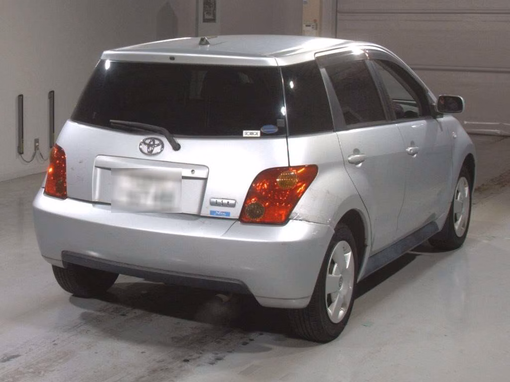 TOYOTA IST