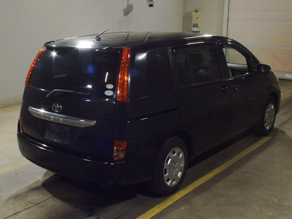 TOYOTA ISIS