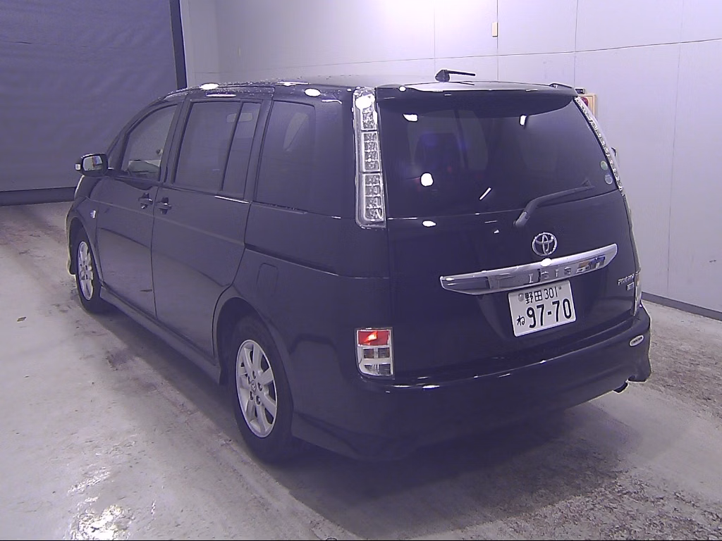 TOYOTA ISIS