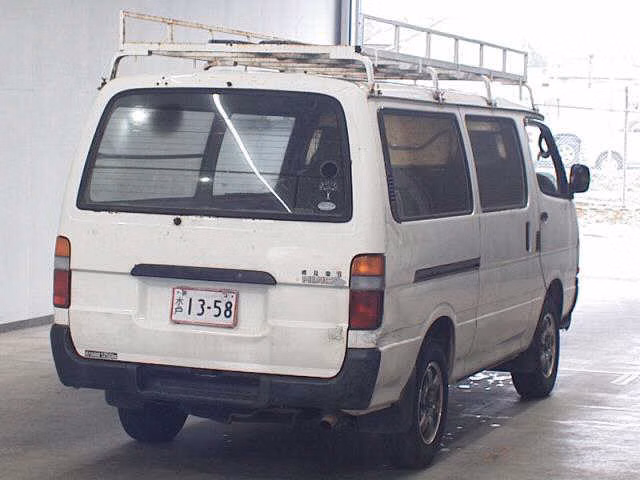 TOYOTA REGIUS ACE