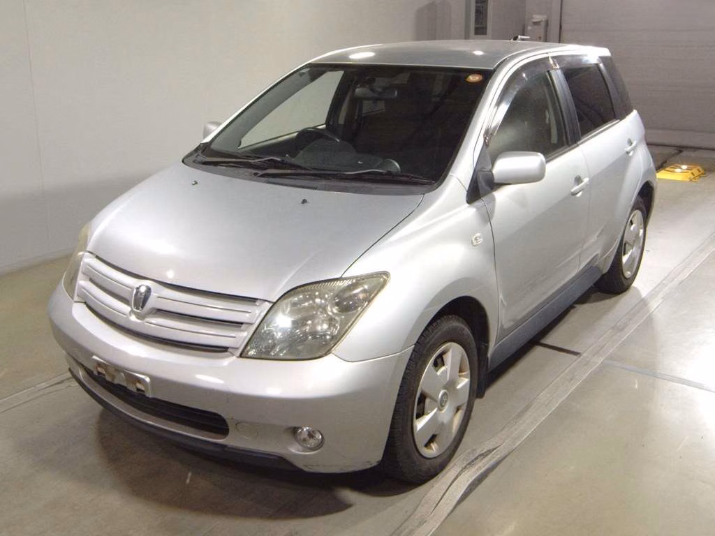 TOYOTA IST