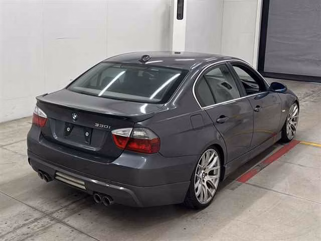 BMW 3-SERIES
