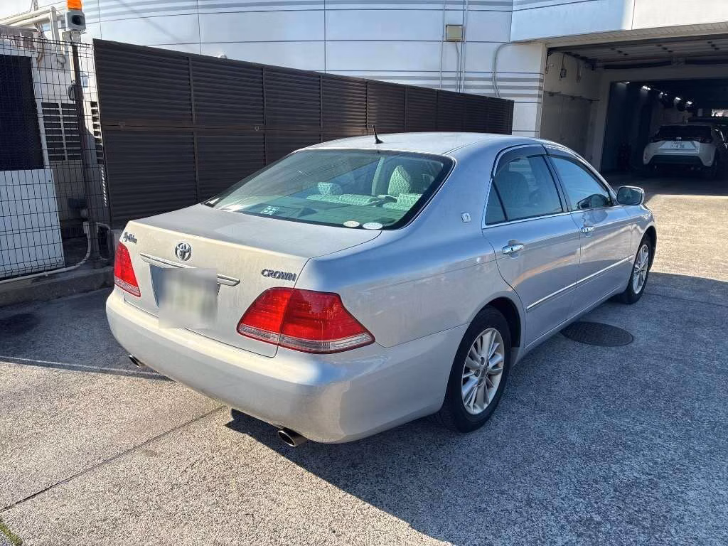 TOYOTA CROWN