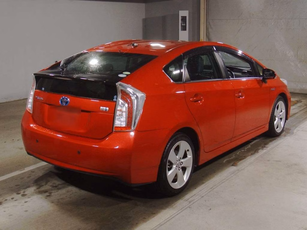 TOYOTA PRIUS