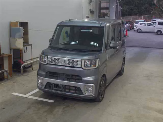 DAIHATSU WAKE