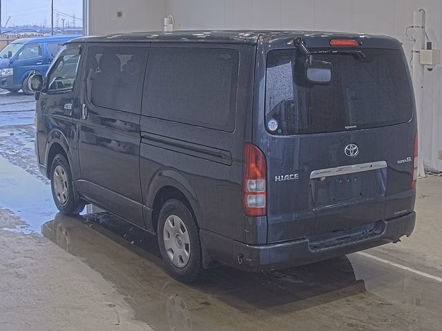 TOYOTA REGIUS ACE