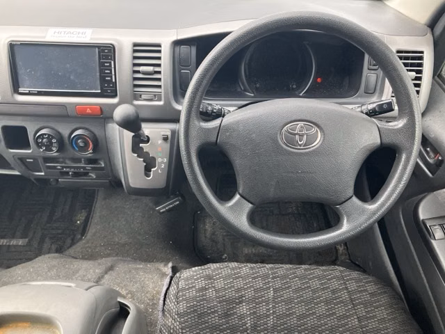 TOYOTA REGIUS ACE