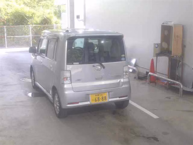 DAIHATSU MOVE CONTE