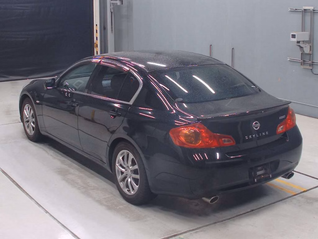 NISSAN SKYLINE
