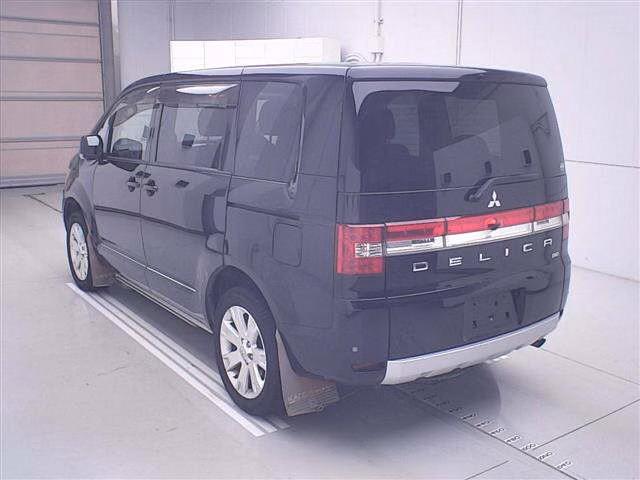 MITSUBISHI DELICA D:5