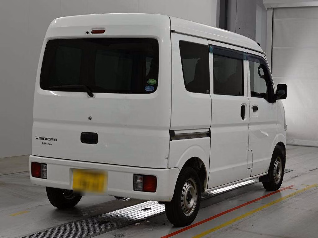 MITSUBISHI MINICAB