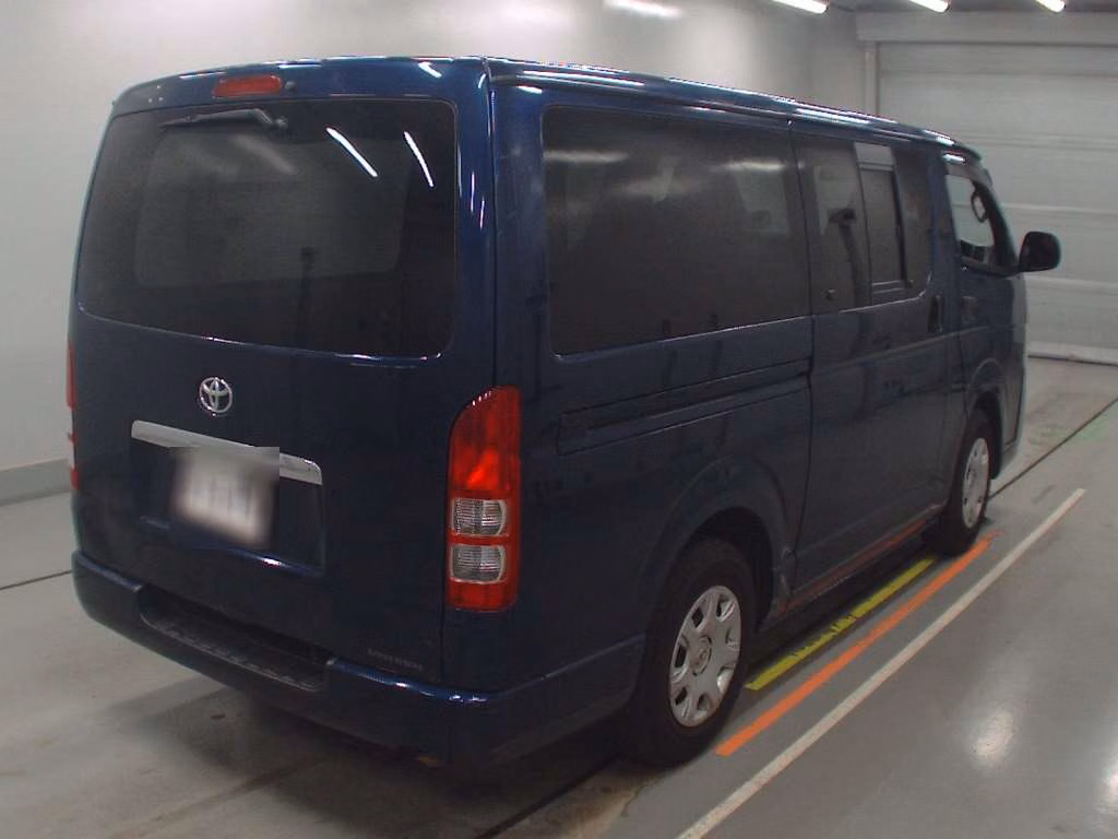 TOYOTA REGIUS ACE