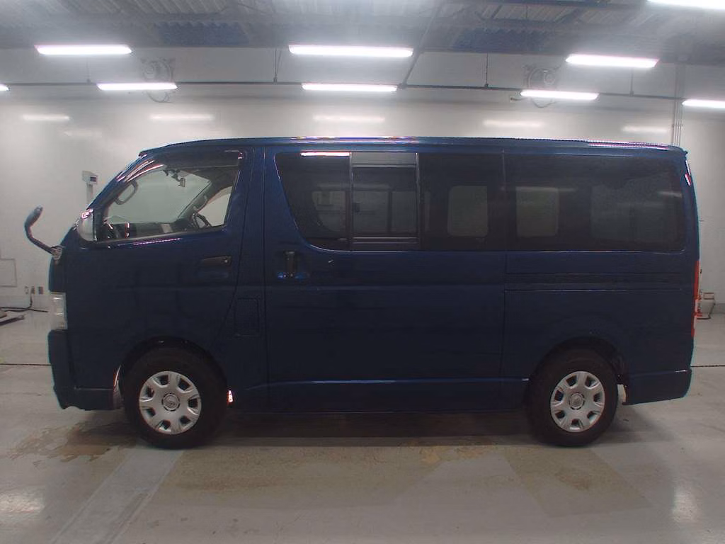 TOYOTA REGIUS ACE