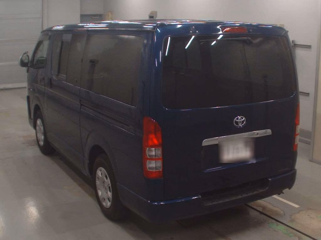 TOYOTA REGIUS ACE