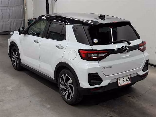 TOYOTA RAIZE