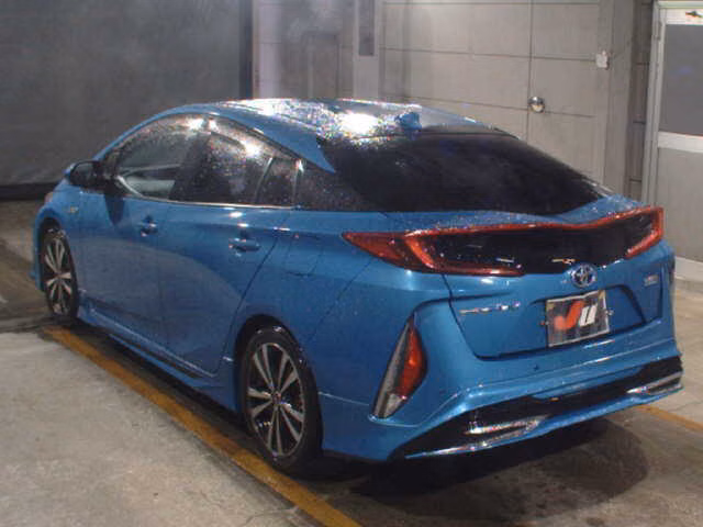 TOYOTA PRIUS PHV