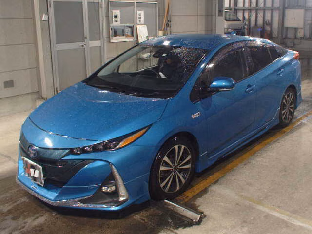 TOYOTA PRIUS PHV