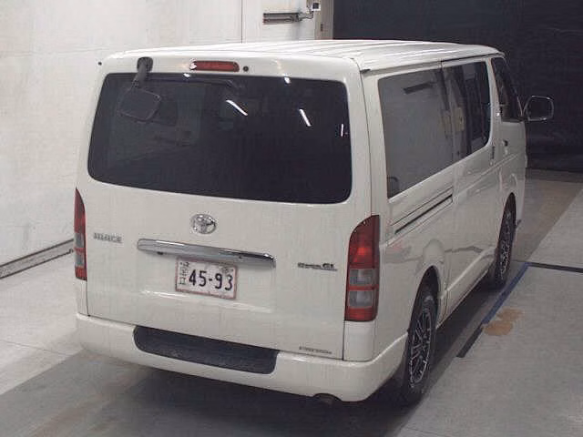 TOYOTA REGIUS ACE