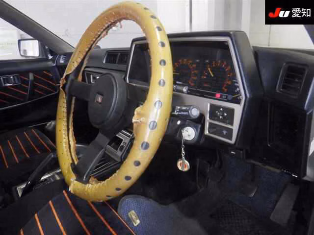 NISSAN SKYLINE