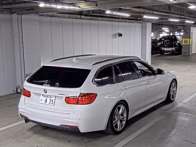 BMW 3-SERIES